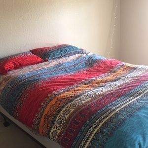 Colorful hippie bedding